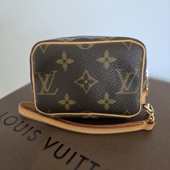 Louis Vuitton Wapity - Picture 2 of 16